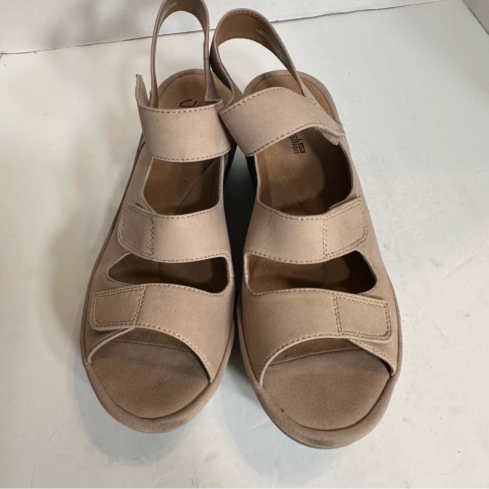 Clarks Women's Beige Nubuck Leather Reedly Juno Wedge Sandals Size 8.5